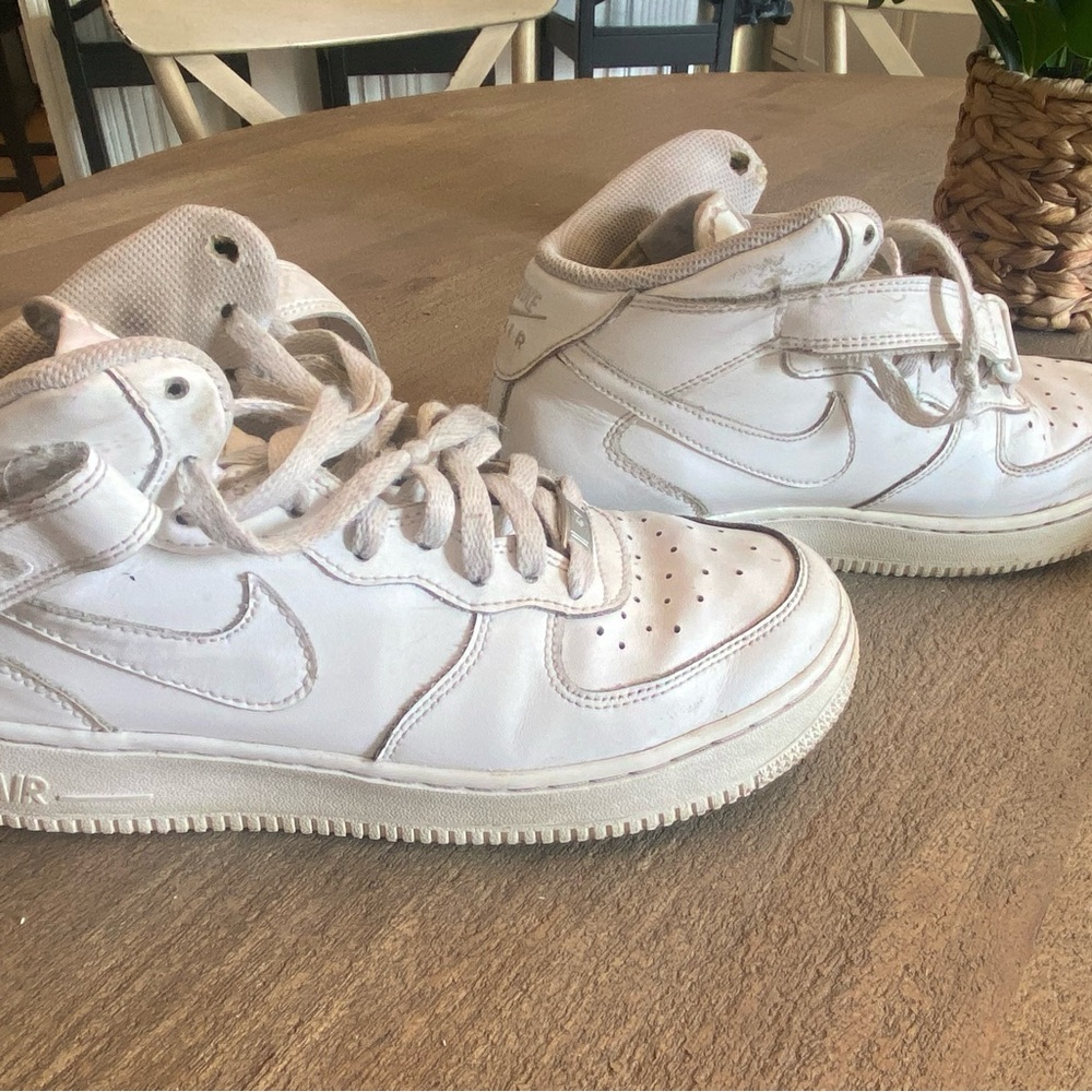 Nike air. Air Force 1. Leather and lots of life